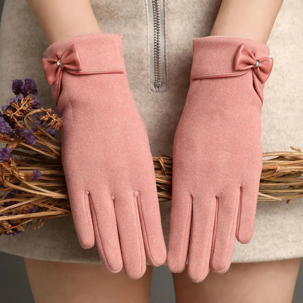 Madison Carter - Everly Gloves