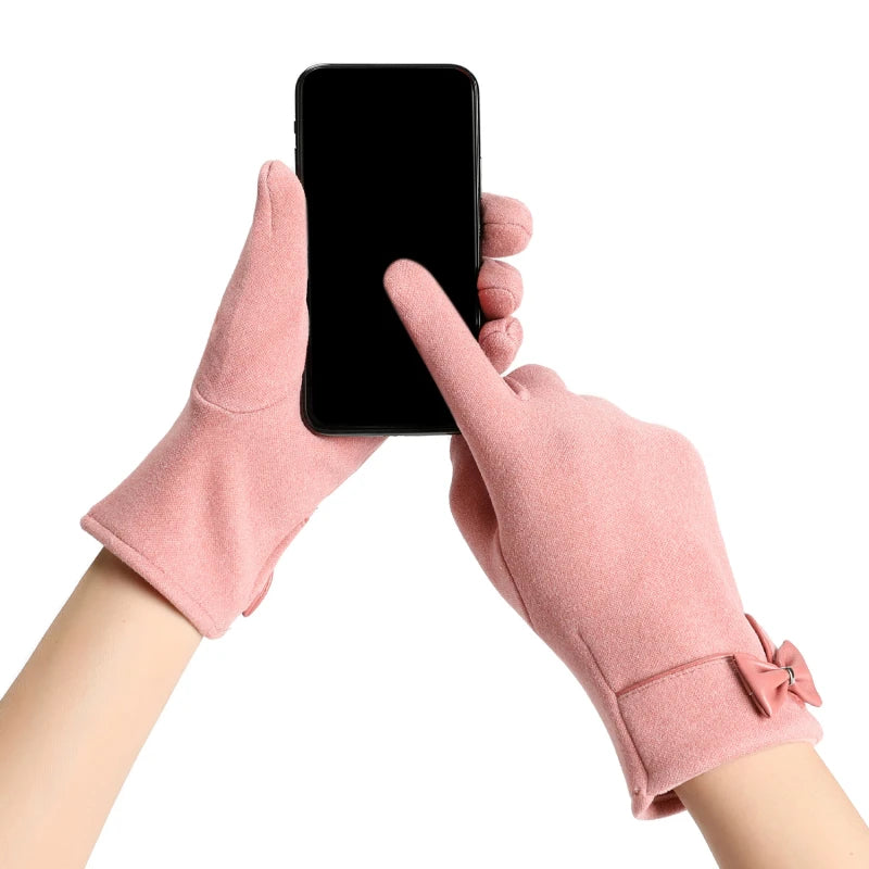 Madison Carter - Everly Gloves